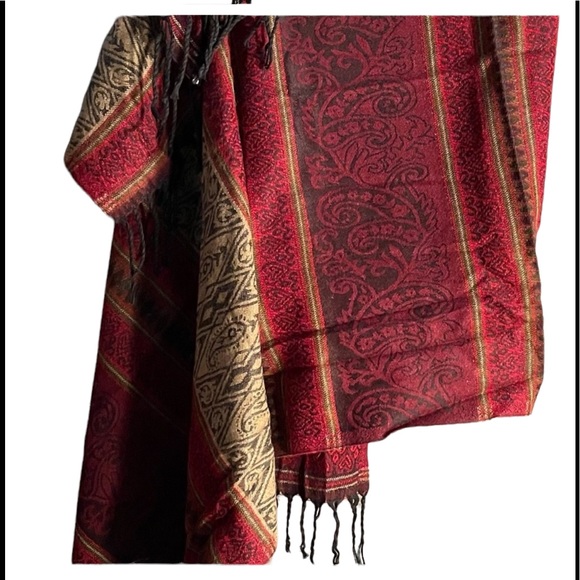 NWT.  Scarf by Sacred Threads. 02 BL/BL 219777 - Picture 3 of 8